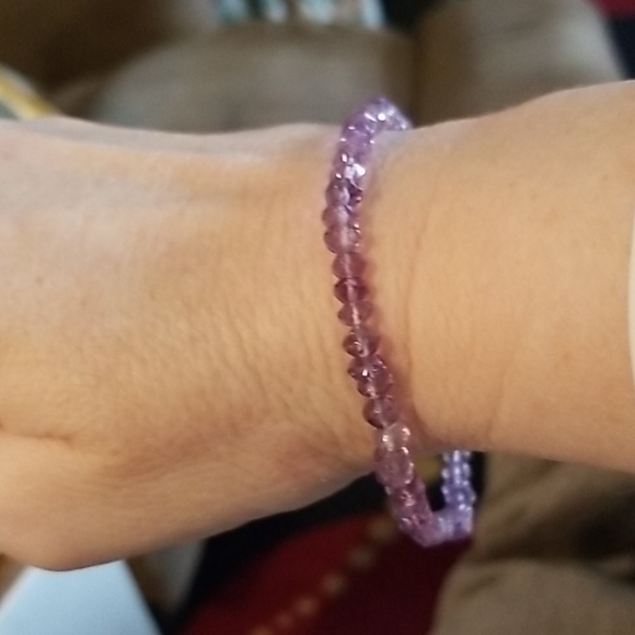 Genuine Amethyst Beads Stretch Bracelet - Picture 5 of 8